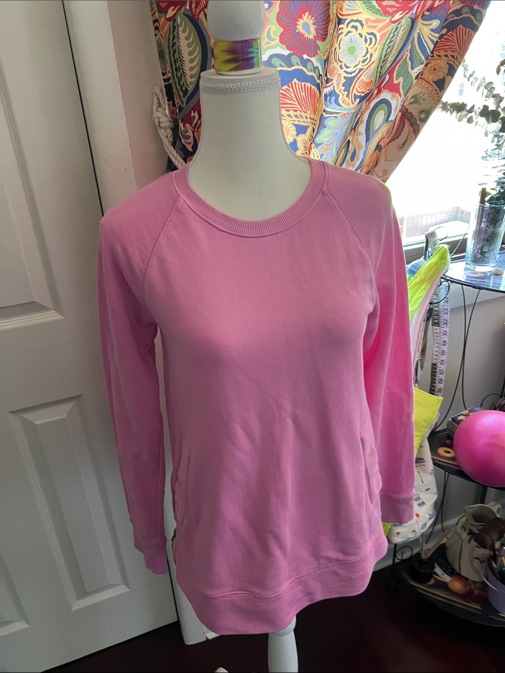 Lilly Pulitzer Luxetic Pink Sweatshirt Size Small - Picture 6 of 8
